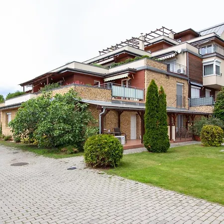 Apartment Vadvirag Apartman *